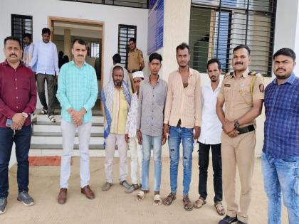Not kidnapping, but leaving home due to fear of father; 70 km on foot, then taking a lift to reach the railway station | अपहरण नव्हे वडिलांच्या धाकाने सोडले घर; ७० किमी चालत दोघे पोहचले रेल्वेस्टेशनवर, पण...