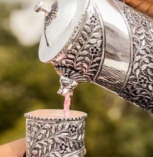 उन्हाळी लागणे, थकवा- अशक्तपणापासून होईल सुटका, रोज प्या चांदीच्या ग्लासातून पाणी, पाहा का महत्वाचे..
