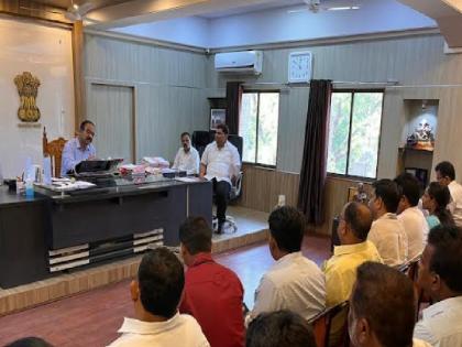 Remove the errors in the work of Jaljeevan Mission Yojana, MLA Vaibhav Naik reviewed the work | जलजीवन मिशन योजनेच्या कामातील त्रुटी दूर करा, आमदार वैभव नाईक यांनी घेतला कामांचा आढावा