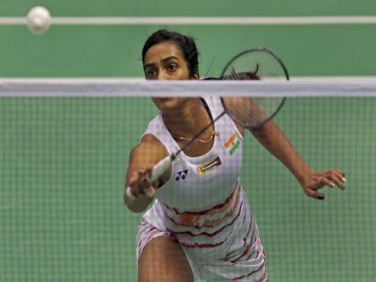 Hong Kong Super Series Badminton: PV Sindhu knocked out of the final | हाँगकाँग सुपर सीरिज बॅडमिंटन- भारताच्या पी.व्ही.सिंधूची फायनलमध्ये धडक