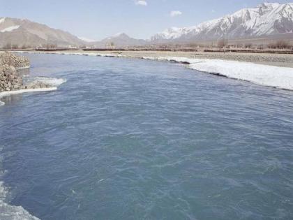 india will stop pakistan water after misuse of indus water treaty by pakistan govt issued notice | पाकिस्तान दुहेरी संकटात! भारत पाणी बंद करणार, केंद्र सरकारने जारी केली 'ही' नोटीस