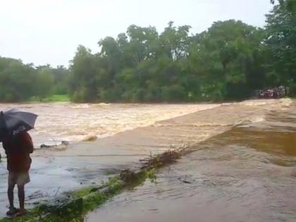 Rainfall of rains in Sindhudurg, loss of 27 villages | सिंधुदुर्गात पावसाचा कहर, 27 गावांचा तुटला संपर्क 