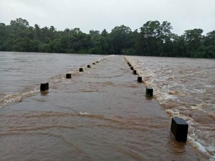 Flood Situation in Sindhudurg | सिंधुदुर्गात पूरस्थिती कायम, समुद्रही खवळलेला, वादळ सदृश परिस्थिती