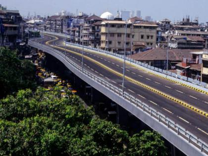 26 crores for the cleaning of four flyovers Scrap cars under the bridge will become history | चार उड्डाणपुलांच्या सफाईसाठी २६ कोटी! पुलाखालील भंगारगाड्या, बकालपणा होणार इतिहासजमा 