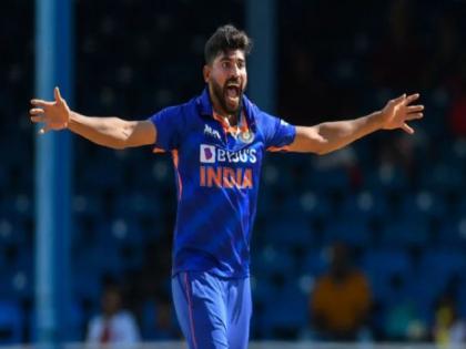 indian player mohammed  Siraj has been released from Team India’s ODI squad ahead of the three-match series against the West Indies, know here details  | पहिल्याच सामन्यापूर्वी भारताला मोठा झटका; सिराज वन डे मालिकेतून बाहेर, BCCIनं सांगितलं कारण