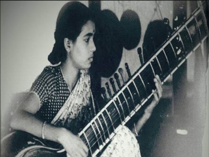 Hindustani classical musician Annapurna Devi passes away | सतारवादक अन्नपूर्णा देवी यांचे मुंबईत निधन