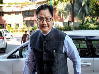 Central Minister Kiren Rijiju has given reaction to his hasty transfer from the ministerial post. | मंत्रिपदावरुन तडकाफडकी बदली; किरेन रिजिजू यांनी दिली मोजकीच प्रतिक्रिया, म्हणाले...