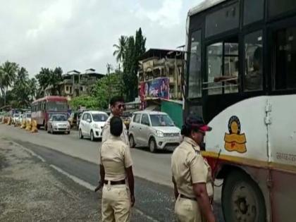 Alibag Roha Traffic Stopped at Nangarwadi; Plight of ST passenger | नांगरवाडी येथे ट्रक फसल्याने अलिबाग रोहा वाहतूक बंद; एसटी प्रवाशाचे हाल 