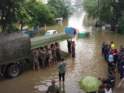 After 90 mm of rain fell in just two hours, Nagpur city was engulfed in floods. | Nagpur Rain: नागपुरात २ तासांत ‘अति’रेकी वृष्टी! पुराने वेढले, लष्कर तैनात; NDRF, SDRF रेस्क्यू कार्यात