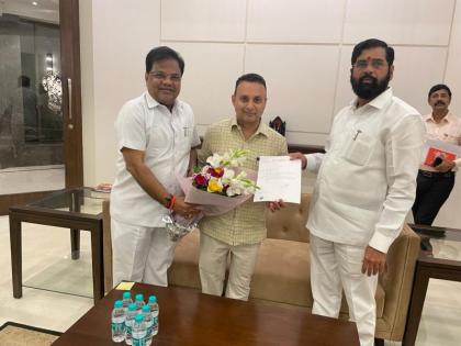 Shiv Sena Secretary Captain Abhijeet Adsul; Appointed by CM Eknath Shinde | शिवसेना सचिवपदी कॅप्टन अभिजीत अडसूळ; एकनाथ शिंदेंनी केली नियुक्ती