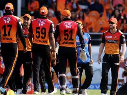 Only Hyderabad lost eight wickets in the last five overs | हैदराबादसाठी घसरगुंडी काही नवीन विषय नाही; अखेरच्या पाच षटकात आठ गडी गमावणारा संघ फक्त हैदराबादचाच