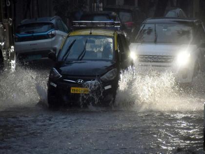 Heavy rains in Mumbai, traffic jams at many places; appeal to be alert for the next 5 days | मुंबईत मुसळधार पाऊस,अनेक ठिकाणी वाहतूक कोंडी; पुढील ५ दिवस सतर्क राहण्याचे आवाहन