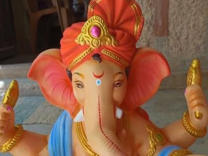 Ganapati Bappa left for America; Demand from US for Ganesha Murti, an environmentalist in Ratnagiri | बाप्पा निघाले अमेरिकेला; रत्नागिरीतील पर्यावरण पुरक गणेश मुर्तीला अमेरिकेतून मागणी 