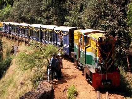 Matheran Mini Train's Saloon Coach Failed; Two weeks later, not a single booking | मिनी ट्रेनचा सलून कोच ठरला नापास; दोन आठवडे उलटले तरी एकही बुकिंग नाही