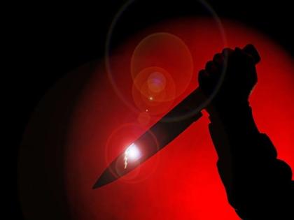 Father-son stabbed over dispute in Navi Mumbai; A case has been registered against the attackers | धक्कादायक! किरकोळ वादातून बाप-मुलावर चाकूने वार; हल्लेखोरांवर गुन्हा दाखल