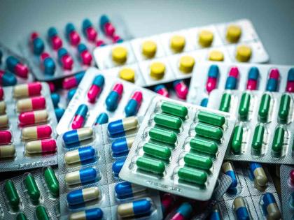 Cancer drugs, antibiotics become cheaper; List of essential medicines announced | कर्करोगावरील औषधे, प्रतिजैविके झाली स्वस्त; अत्यावश्यक औषधांची यादी जाहीर