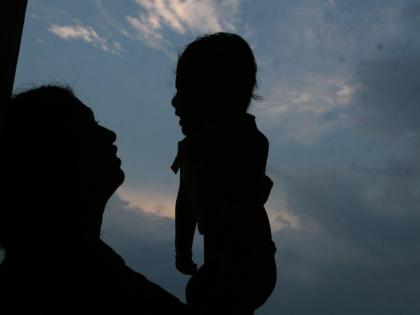 In Bihar A woman will be jailed with two-and-a-half-year-old child lover killed boyfriend | ह्दयद्रावक! गरोदर आईसोबत छोटा चिमुकलाही जेलमध्ये जाणार; त्याची काय चूक?