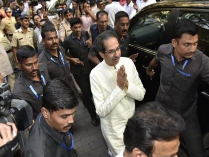 In front of Uddhav Thackeray, the bodyguard pushed me out; Rebel Shiv Sena MLA Sanjay Gaikwad Revealed | उद्धव ठाकरेंसमोरच बॉडीगार्डने मला ढकलत बाहेर काढलं; शिवसेना आमदाराचा गौप्यस्फोट