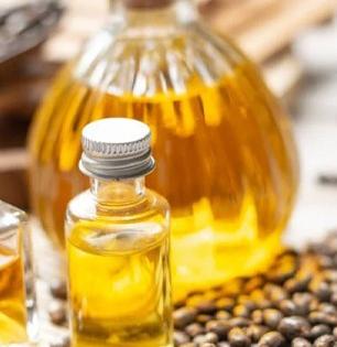 फक्त १०० रुपयांचं ‘हे’ तेल त्वचेत करते ६ सुंदर बदल-मऊ तेजस्वी चकाकत्या त्वचेसाठी रोज लावा फक्त काही थेंब