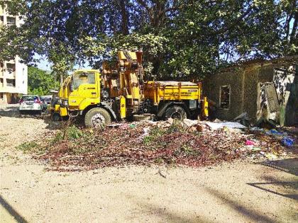 Cleanliness campaign through government offices | शासकीय कार्यालयांकडूनच स्वच्छता अभियानाचे वाभाडे