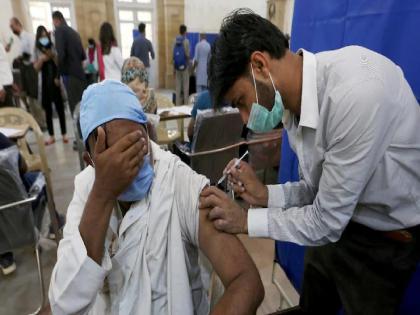 Corona Vaccination: Record-breaking 2.5 lakh in Pune district! Massive response to mega vaccinations | Corona Vaccination: पुणे जिल्ह्यात रेकॉर्डब्रेक अडीच लाख! मेगा लसीकरणाला भरघोस प्रतिसाद