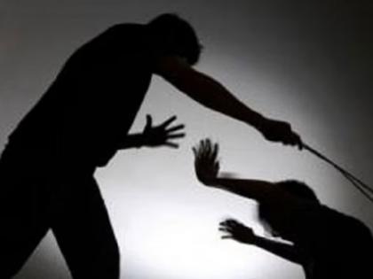 A woman and a man were beaten out of anger for not paying the money left over from private business | खासगी व्यवहारातील राहिलेले पैसे न दिल्याच्या रागातून महिलेसह एकास मारहाण