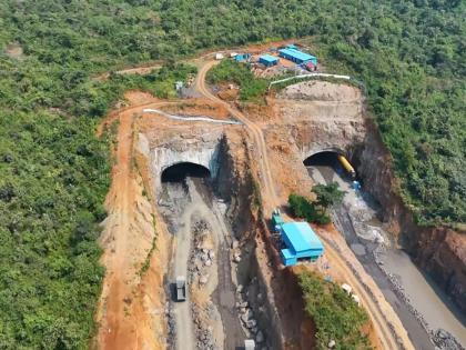 Drilling the mountain for a four km tunnel; Panvel-Badlapur distance will be reduced | चार किमीच्या बोगद्यासाठी डोंगराला ड्रिलिंग; पनवेल-बदलापूर अंतर कमी होणार