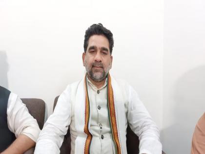 Congress leader found wife in 45 hours to contest elections; Because seat reserve for women | निवडणूक लढण्यासाठी काँग्रेस नेत्यानं ४५ तासांत शोधली नवरी; कारण ऐकाल तर चक्रवाल