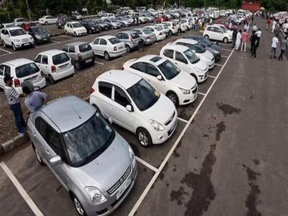 Book a parking lot before leaving home; Municipality is bringing parking app | घराबाहेर पडण्यापूर्वीच पार्किंग लॉट करा बुक; महापालिका आणतेय पार्किंग ॲप