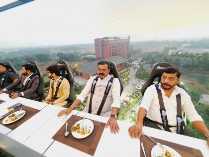 Awesome! A floating restaurant in Bhiwandi; a unique invention of ``Sky Dying'' | भन्नाट! भिवंडीत तरंगणारे रेस्टॉरंट;`स्काय डाईंग'चा अनोखा आविष्कार