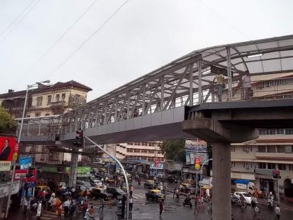  Dangerous SkyWalk: The municipal correspondence with MMRDA, structural audit scandal | धोकादायक स्कायवॉक : पालिका करणार एमएमआरडीएशी पत्रव्यवहार, स्ट्रक्चरल आॅडिटचा पेच