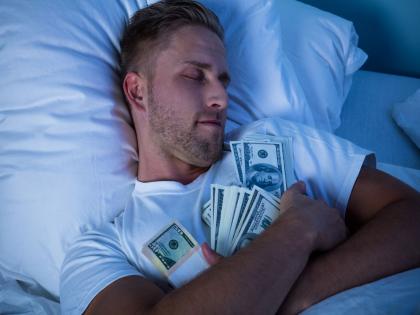 NASA and ESA are paying volunteers to lie in bed for 60 days | ड्रिम जॉब! इथे केवळ झोपा काढण्यासाठी मिळणार १३ लाख रूपये पगार!