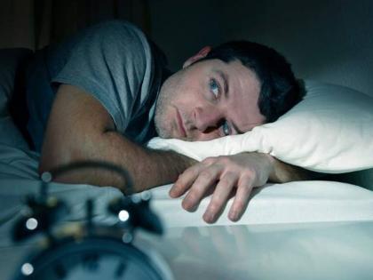 causes symptoms of sleeplessness remedies for good sleep | झोप न लागण्याची कारणे अनेक पण दुष्परिणाम अतिगंभीर, 'हे' उपाय केल्यास लागेल शांत झोप