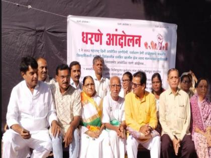 Permanently close the Sonankur Slaughterhouse in Solapur; Social workers staged a sit-in | सोलापुरातील सोनांकुर कत्तलखाना कायमस्वरूपी बंद करा ; समाजसेवकांनी केले धरणे आंदोलन