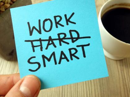 know about what is smart work in job office and career | नोकरी, करिअर, सबकुछ: स्मार्ट वर्क म्हणजे काय रे भावा?