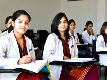 Postgraduate medical examination postponed | वैद्यकीय पदव्युत्तर पदवी परीक्षा पुढे ढकलली, विद्यार्थी लढ्यात सहभागी होणार