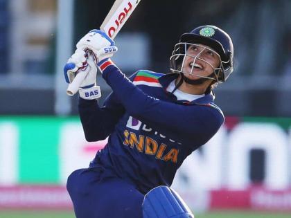 India Vs England Women T20: Smriti Mandhana's thunderous knock, India beat England in 2nd T20 | India Vs England Women T20: स्मृती मंधानाची तुफानी फटकेबाजी, दुसऱ्या टी-२०मध्ये भारताने इंग्लंडला नमवले