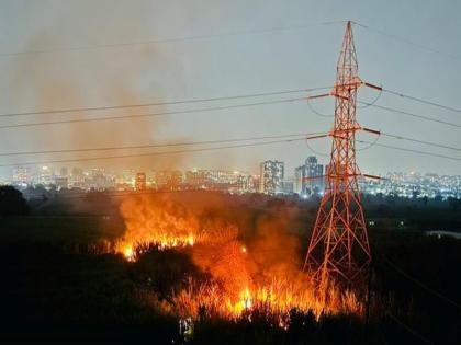 Five acres of sugarcane were burnt in the sugar settlement; Millions of losses | साखरे वस्तीत पाच एकर ऊस जळून खाक; लाखोंचे नुकसान