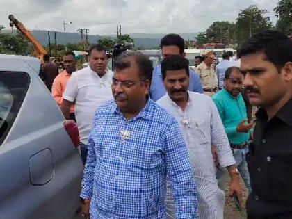 Inspection of Mumbai Goa highway repair work by Ravindra Chavan on the backdrop of Ganeshotsav | गणेशोत्सवाच्या पाश्वभूमीवर मुंबई-गोवा महामार्ग दुरुस्ती कामाची रवींद्र चव्हाण यांच्याकडून पाहणी