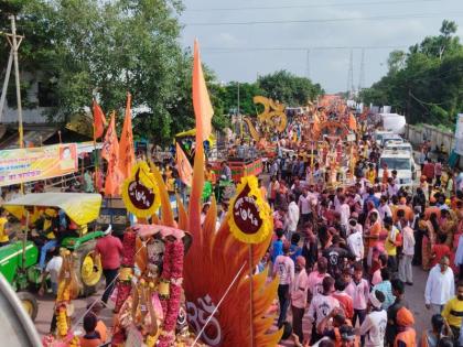 Jalabhishek of Sri Rajarajeshwar today, Akola city ready for Lokotsava; Lakhs of Kawad holders entered the city | श्री राजराजेश्वराचा आज जलाभिषेक, लोकोत्सवासाठी अकोला नगरी सज्ज; लाखो कावडधारक शहरात दाखल