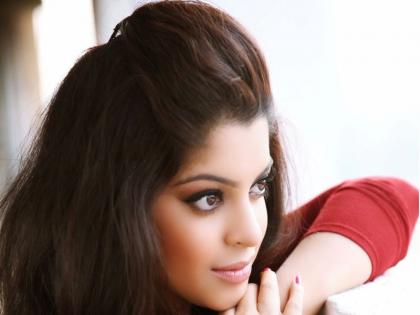 The magic Of Sneha Wagh On the sets of Mere Sai | 'मेरे साई'च्या सेटवर स्नेहा वाघच्या हास्याची जादू  