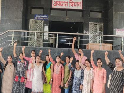 Strike of staff nurses in Panvel District Hospital | पनवेल उपजिल्हा रुग्णालयातील स्टाफ नर्सचे कामबंद आंदोलन  