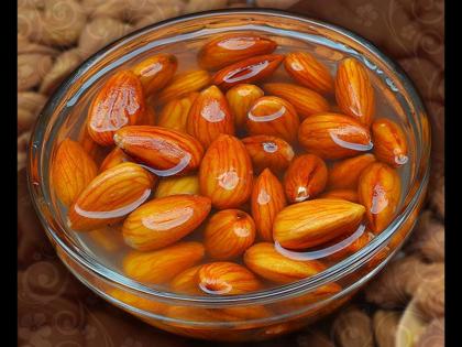 Soaked Almonds benefits : Why and how to consume almonds know the benefits and way of eating | बदाम भिजवूनच का खायला सांगितले जातात? जाणून घ्या कारण...