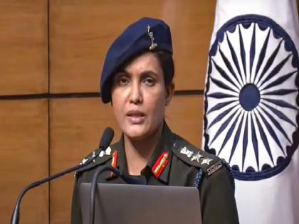 My daughter in law has brought honor to Karnataka I am proud of her says Colonel Sophia Qureshi's father in law | माझ्या सुनेने कर्नाटकचे नाव उचांवले; तिचा मला अभिमान, कर्नल सोफिया कुरेशी यांच्या सासऱ्यांचे गौरवोद्गार My daughter in law has brought honor to Karnataka I am proud of her says Colonel Sophia Qureshi's father in law | माझ्या सुनेने कर्नाटकचे नाव उचांवले; तिचा मला अभिमान, कर्नल सोफिया कुरेशी यांच्या सासऱ्यांचे गौरवोद्गार