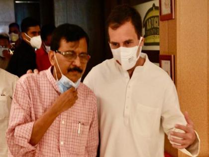 Shiv Sena Sanjay Raut photo with Rahul Gandhi is viral; Sanjay Raut spoke for the first time | राहुल गांधीसोबतच्या फोटोवर शिवसेनेचे खा. संजय राऊत पहिल्यांदाच बोलले; “हातातला हात आता...”