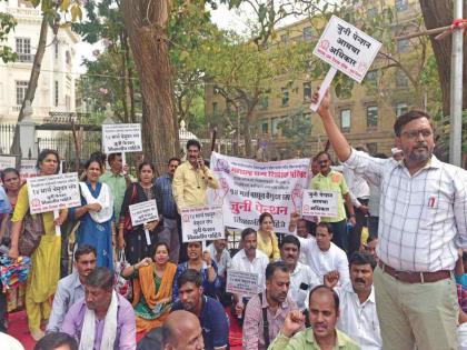 Due to the strike, there will be stress on March 31! Salary, pension deferred? | संपामुळे होणार वांदा, ३१ मार्चला ताण येणार! पगार, निवृत्तीवेतन लांबणीवर?