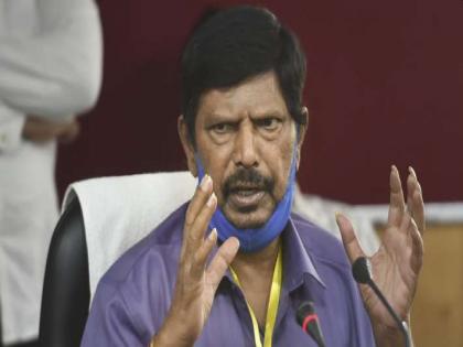 Shiv Sena-BJP should come together before Dussehra rally Ramdas Athvale statement on Sharad Pawar | Ramdas Athvale: “शरद पवारांना काँग्रेसनं पक्षातून काढलंय; दसरा मेळाव्यापूर्वी शिवसेना-भाजपानं एकत्र यावं”