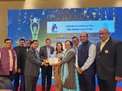 Solapur University wins State Level Public Relations Council Award | सोलापूर विद्यापीठाला 'पब्लिक रिलेशन कौन्सिल'चा पुरस्कार