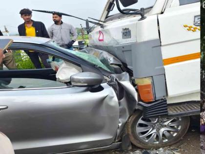 Fatal accident solapur car and tempo Four people were killed three were seriously injured | चुकीच्या दिशेने आलेल्या टेम्पोची कारला जोरदार धडक; माय लेकरांसह चौघे ठार, तिघे गंभीर