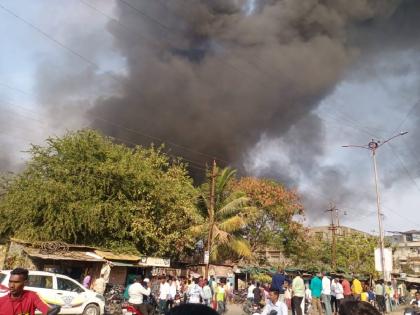 MIDC towel factory fire; Ten fire engines at the scene | MIDC टॉवेल कारखान्याला आग; अग्निशमन दलाच्या दहा गाड्या घटनास्थळी